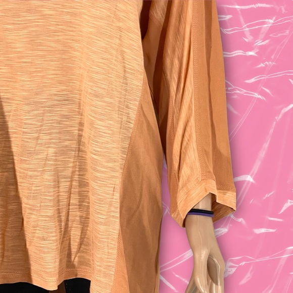 XCVI Scoop Neck Flowy Blouse Top With Sheer Back - In Peach / Orange - Picture 3 of 6